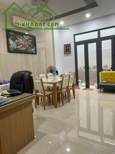 LÊ ĐỨC THỌ - GÒ VẤP. GẤP BÁN BIỆT THỰ SÂN VƯỜN ( 7.3 x 20 ) ~ 146 M2 - 4 Tầng - 17 Tỷ - 4