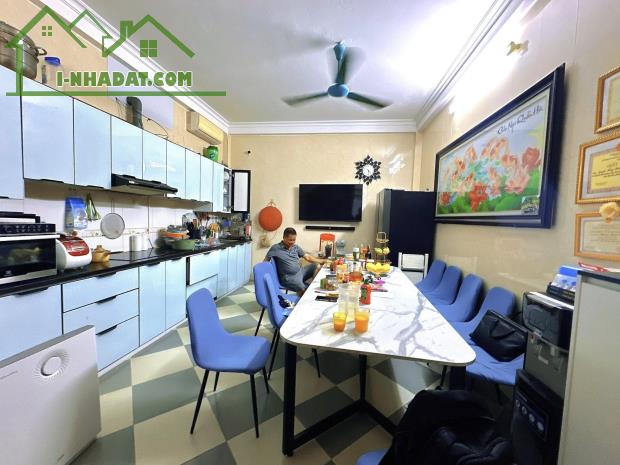 BÁN NHÀ LẠC LONG QUÂN 51M2 x 3 TẦNG - MT 4.3M - Ô TÔ TRÁNH - LÔ GÓC THÔNG - GIÁ 11.8 TỶ - 3