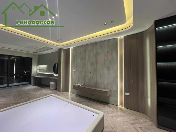 Bán nhà 6T, thang máy ở Nguyễn Văn Cừ ngõ oto , 76m, MT5m giá 20 tỷ - 2