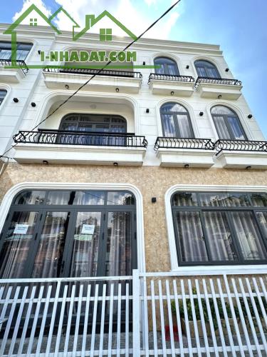 Đất giá rẻ Quận 2, Hẻm Xe Hơi, Dt 61m2 ( 4.5 x 14 ), Khu Dân trí cao, chỉ 5.1 ty