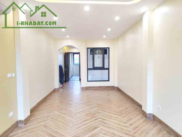 Bán nhà Hoàng Cầu, Đống Đa, gần ôtô, kinh doanh, 40mx5t, 8.8 tỷ, 0985696268 - 1
