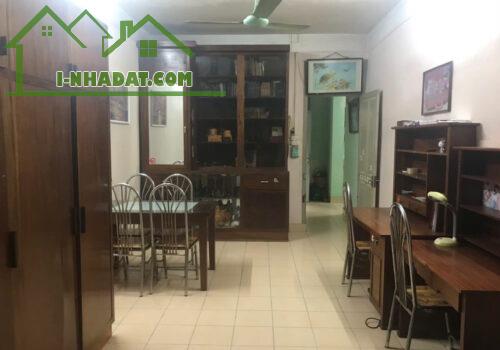 Cho thuê căn hộ tập thể tầng 3 nhà B6 (căn góc), Khu tập thể Kim Liên, Đống Đa, Hà Nội - 1