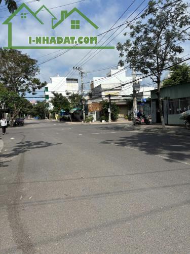 Bán đất tặng nhà cũ mặt tiền đường Phùng Hưng, Phước Long Nha Trang dt 104m2 Giá 7 tỷ 950 - 1