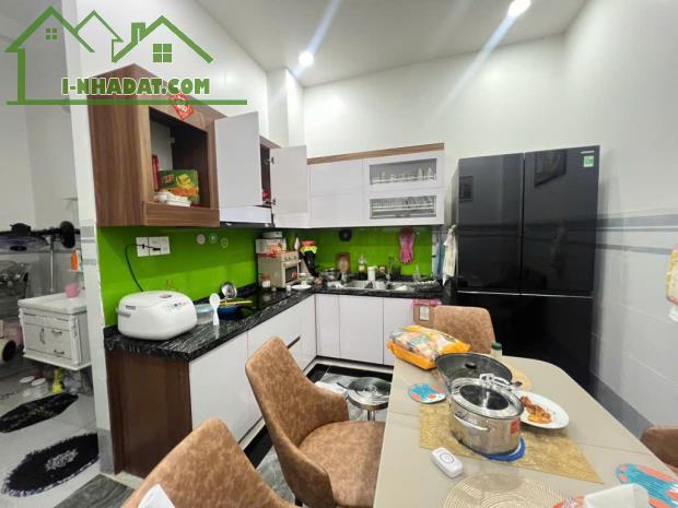 BÁN NHÀ Quận 9 đẹp LUNG LINH, giá 8.6 tỷ - 2