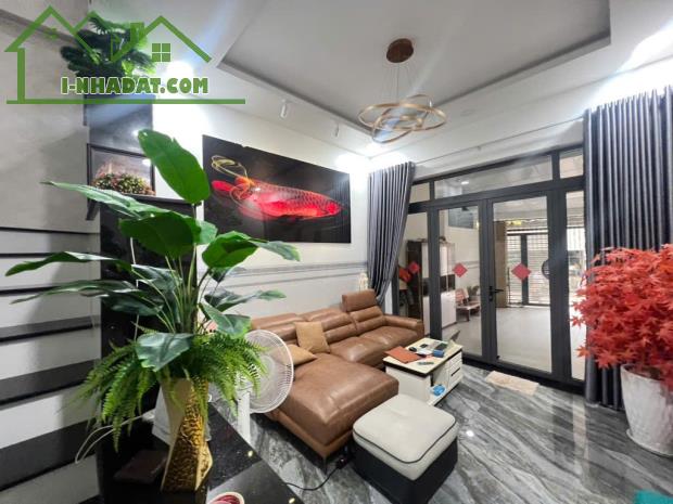 BÁN NHÀ Quận 9 đẹp LUNG LINH, giá 8.6 tỷ - 4