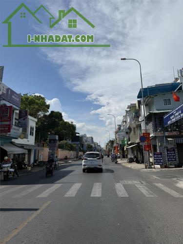 **Bán nhà MT phường 10, Tân Bình, mặt tiền Lạc Long Quân (4*19,2) 15 tỷ - 4