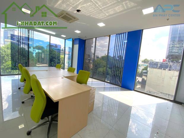 CHO THUÊ SÀN SẴN NT VĂN PHÒNG - 35m2 NGAY TRUNG TÂM QUẬN 1, VIEW ĐẸP, CHỈ 15 TRIỆU/THÁNG - 2
