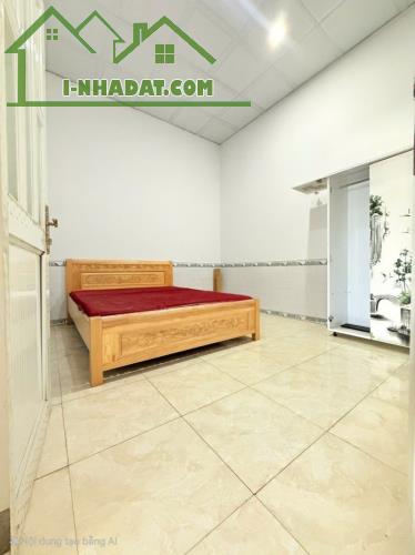 Bán nhà 2 Tầng 116m2 Dĩ An,đường xe hơi,có sân đậu xe,gần UBND phường - 3