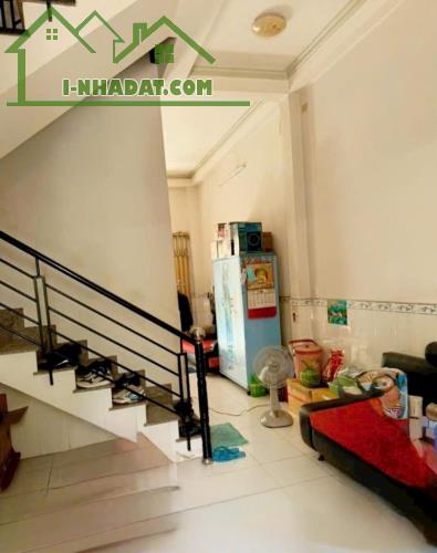 Nhà mặt tiền cực thoáng. 2 tầng đúc kiên cố.hem 5m. Sồ đẹp - 3