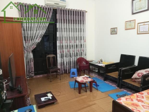 NGỌC THUỴ - NGÕ THÔNG - OTO 7 CHỖ VÀO NHÀ - 1