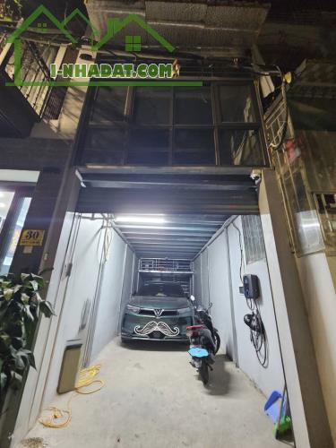 Bán Nhà đẹp phố Ngọc Trì,DT 45M, MT 4M,ngõ thông,ô tô đỗ cổng. Nhỉnh 6 Tỷ + VỊ trí: Nhà nằ
