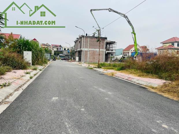 Duy nhất 1 lô đất trung tâm thị trấn An Dương 108m giá chỉ 3,2x tỷ  Lh 0979087664 - 1