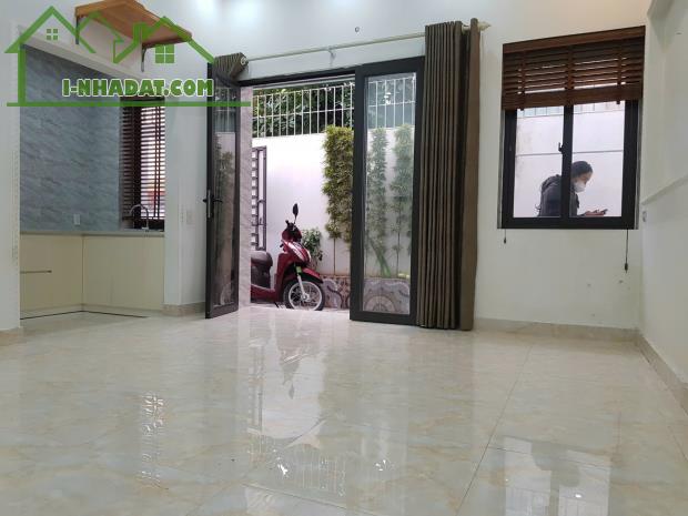 Bán nhà trong Ngõ Đà Nẵng, Ngô Quyền, Hải Phòng. Dt 60m2, giá 1ty950 - 1