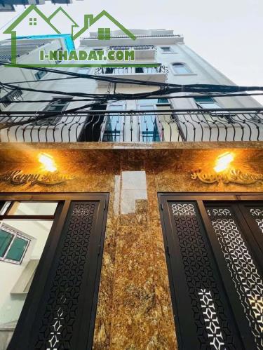 Bán nhà Dịch Vọng Hậu, 40m², 5 tầng, MT 4m, giá 9.2 tỷ – Đang cho thuê dòng tiền ổn định