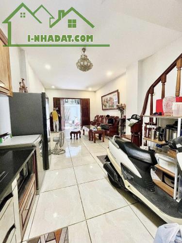 Bán nhà Nhật Chiêu - Công viên nước - Căn góc nhà đẹp ô tô vào - chỉ 17.8 tỷ. - 1
