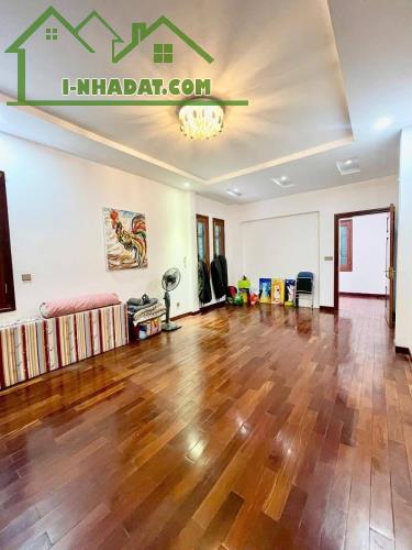 Bán nhà Nhật Chiêu - Công viên nước - Căn góc nhà đẹp ô tô vào - chỉ 17.8 tỷ. - 2