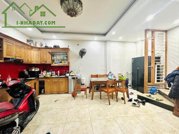 Nhà hiếm ngõ 387 Vũ Tông Phan 30m ra ô tô 60m ra mặt phố ngõ to 40m 5T MT 4m full nội thất - 1