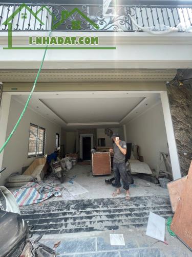 NHÀ ĐẸP PHÚC LỢI 65M2 - 6 TẦNG - THANG MÁY - LÔ GÓC - Ô TÔ VÀO NHÀ - FULL NỘI THẤT - GIÁ - 3