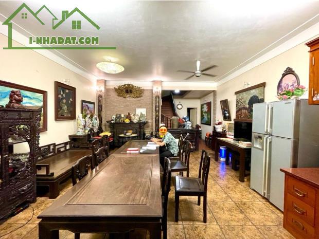 Hoàng Hoa Thám - Ba Đình, Ô Tô Đỗ Cửa, 82m2 x 4 Tầng, MT 5.6m, Giá 18.8 tỷ LH: 0977658369 - 2