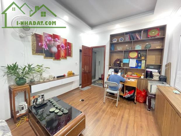 BÁN NHÀ HOÀNG ĐẠO THÀNH, GARA Ô TÔ, THANG MÁY, NỘI THẤT XỊN, 34M2, 6 TẦNG, GIÁ 10.99 TỶ. - 2