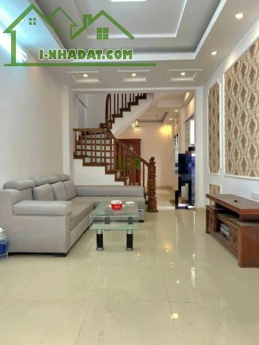 Siêu phẩm Lê Trọng Tấn, phân lô quân đội, sát mặt phố, ô tô đỗ cửa, kinh doanh, 35m2, hơn
