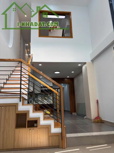 Cần bán nhà đẹp 3 tầng An Phú Đông Quận 12 52m2 gần Gò Vấp giá nhỉnh 6 tỷ - 1