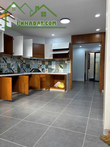 Cần bán nhà đẹp 3 tầng An Phú Đông Quận 12 52m2 gần Gò Vấp giá nhỉnh 6 tỷ - 2
