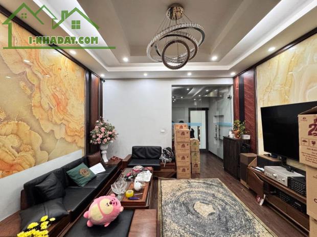 Nhà Liễu Giai 83m*5T, MT 4.8m, căn góc 3 thoáng, ngõ rộng 6m, ô tô vào, 10m ra phố 32 tỷ