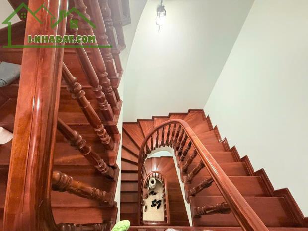 Đẹp nhất Phùng Chí Kiên - phân lô ô tô tránh - vỉa hè - 80m 5 tầng - 2 thoáng - MT 4.5m - - 2
