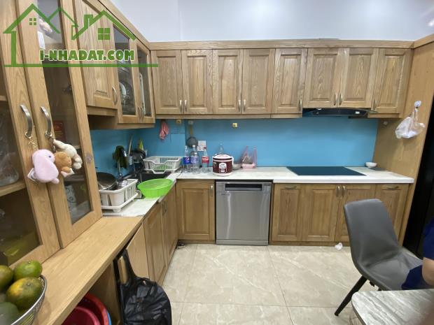 Nhà đẹp Định Công Thượng - 5 tầng, nội thất đầy đủ. Dt: 43m², Mt 3.9m_8,6 tỷ - 4