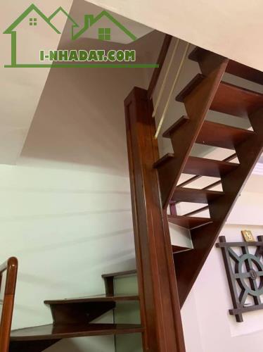 Hào Nam - Đống Đa, Dt 37m2 x 5 Tầng, MT 3.5m, Giá 7.9 tỷ LH: 0936118369 - 2