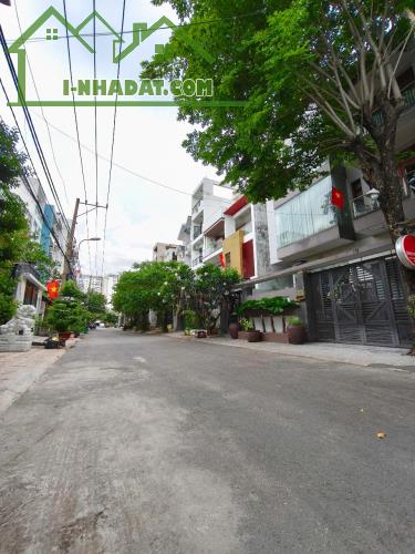 BIỆT THỰ LÔ GÓC 2 MẶT TIỀN KINH DOANH-3 TẦNG-9.3Mx20M-KHU VỰC SẦM UẤT ĐƯỜNG 59 P14 GÒ VẤP