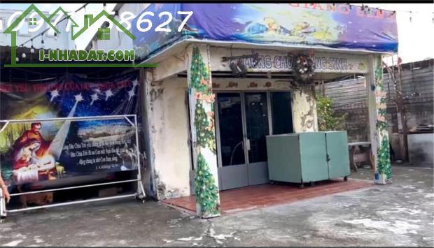 Chính chủ cần bán nhà trung tâm Hóc Môn - đường xe hơi đậu cửa - DT 900m2 - giá đầu tư - 2