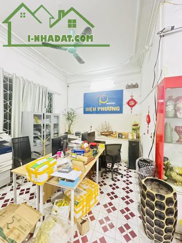 Phố Minh Khai, Vỉa hè, Ô tô tránh, kinh doanh đỉnh, dt 72m2, 5 tầng, mt 5.5m, Giá 21.3 tỷ. - 2