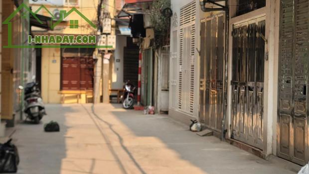 Bán nhà Lê Văn Hiến, Bắc Từ Liêm, 23m2, C4, giá 3.189 tỷ