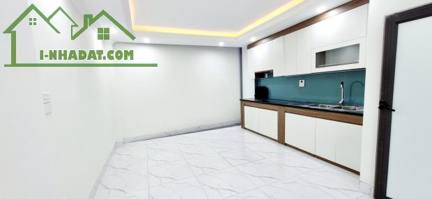 TRUNG TÂM THANH TRÌ, GẦN Ô TÔ 40M2 4 TẦNG MẶT TIỀN 4,2M 5,4 TỶ
