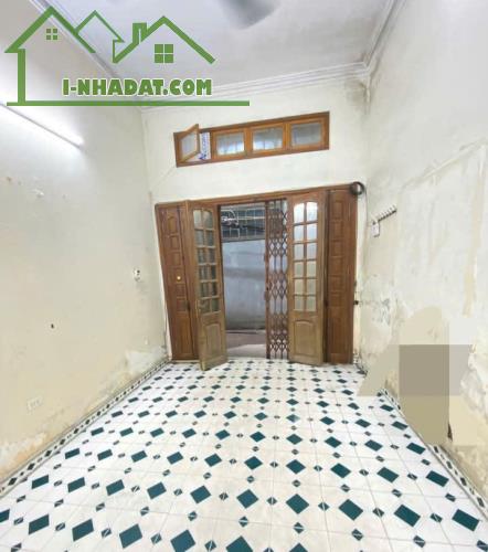 🔥 TRUNG TÂM 2 BÀ TRẠI CÁ TRƯƠNG ĐINH 5,5 TỶ/ 28M2/MT3,4M- SỔ ĐỎ NỞ HẬU.