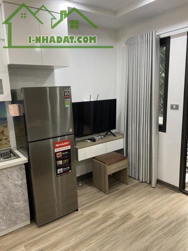 Cho thuê Căn Apartment tại ngõ 193 Trích Sài. Ban công rộng thoáng View hồ Tây. Chỉ 6.5tr - 2