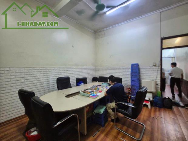 Mặt phố Hoàng Quốc Việt - Nhà 6 tầng kinh doanh - Vỉa hè rộng - Sổ vuông đét. - 1