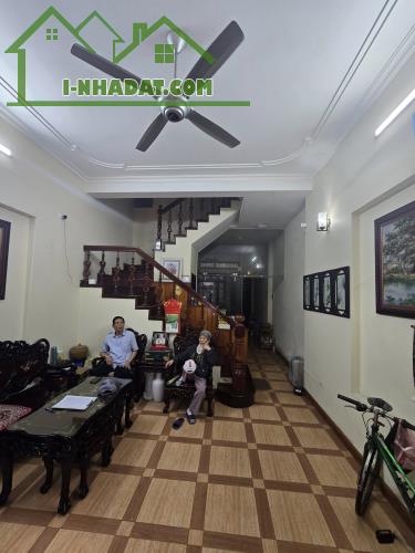 Phố Nghĩa Đô, Cầu Giấy - Ô Tô Tránh - 76m2 x 4 Tầng, MT 4.5m, Giá 31 tỷ LH: 0888758369 - 1