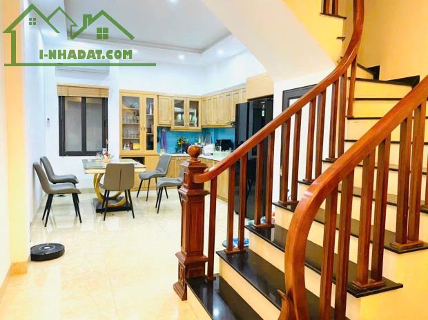 Bán nhà ngõ 247 Định Công Thượng, diện tích 41m x 5 tầng, mặt tiền 4m, giá 8,6 tỷ. - 1