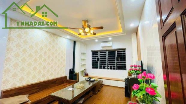 Cần bán gấp nhà mặt phố khu dân trí cao - 2