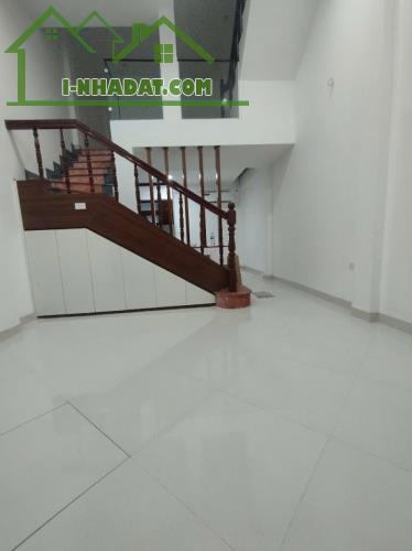 Bán nhà Lê Trọng Tấn, Thanh Xuân. 32m2 x 5 Tầng. MT 4.1m. PHÂN LÔ. Ô TÔ. Hơn 13 Tỷ.