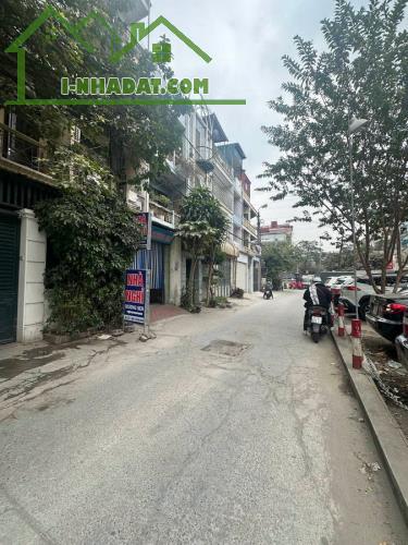 BÁN NHÀ HÀO NAM. 50M2 4 TẦNG GIÁ 17 TỶ-  MẶT NGÕ TO NHƯ MẶT PHỐ- SAU QUY HOẠCH ĐƯỜNG 30M. - 1