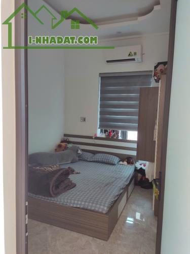 Bán nhà 3 tầng độc lập mặt đường phố Tây Sơn - 2