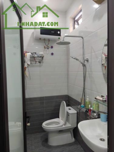 Bán nhà 3 tầng độc lập mặt đường phố Tây Sơn - 3