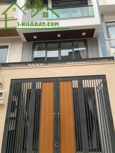 BÁN NHÀ MỘT XẸT NGUYỄN VĂN LƯỢNG, SÁT MẶT TIỀN