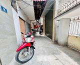 Bán nhà riêng Hoàng Liên, Bắc Từ Liêm, 33m, ngõ thông gần ô tô, nhỉnh 3 tỷ