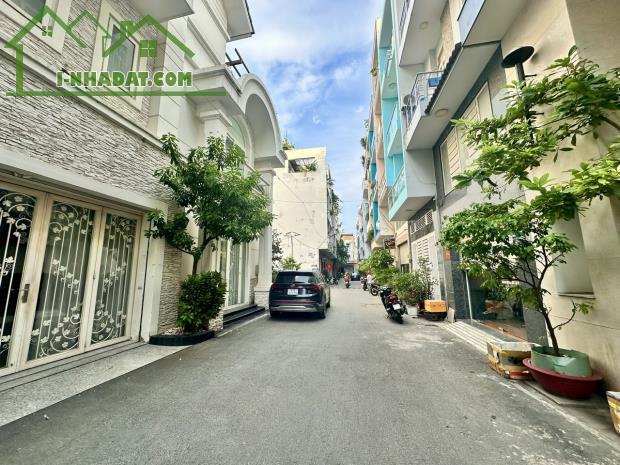 Bán nhà hẻm 6m Bờ Bao Tân Thắng ( đối diện Aeon ) DT : 12x15m - 2 lầu ST - Gía : 28.5tỷ TL - 1
