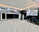 Nhà đẹp ở sướng. Dân xây lô góc. Full nội thất cực đỉnh